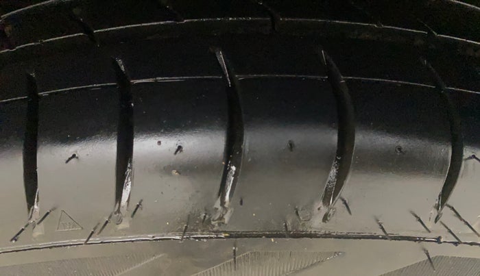 2022 Hyundai NEW SANTRO SPORTZ EXECUTIVE MT CNG, CNG, Manual, 51,635 km, Left Rear Tyre Tread