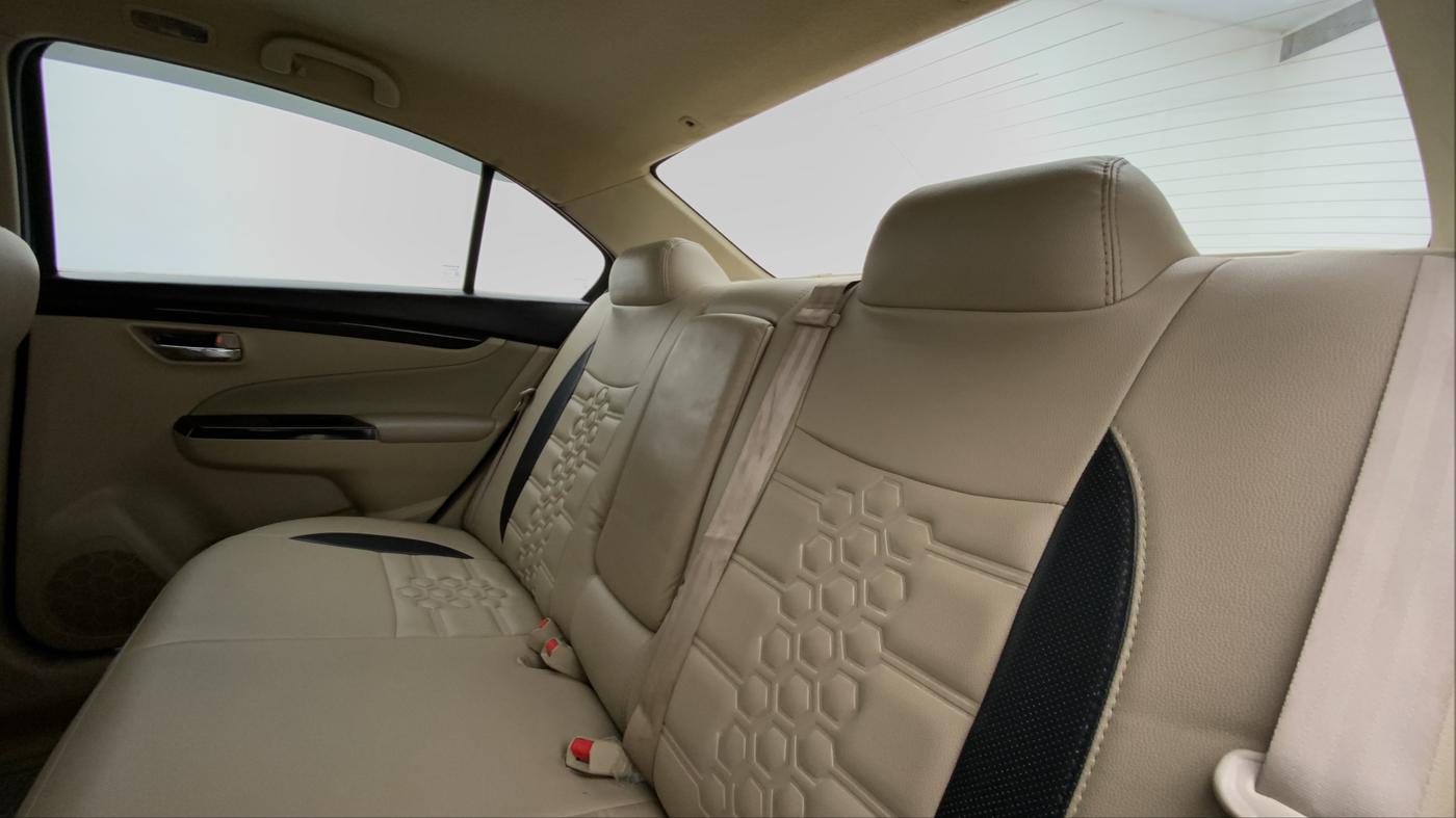 2017 Maruti Ciaz ZETA 1.4 VVT, CNG, Manual, 26,526 km, Right Side Rear Door Cabin