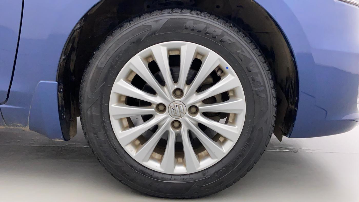2017 Maruti Ciaz ZETA 1.4 VVT, CNG, Manual, 26,526 km, Right Front Wheel