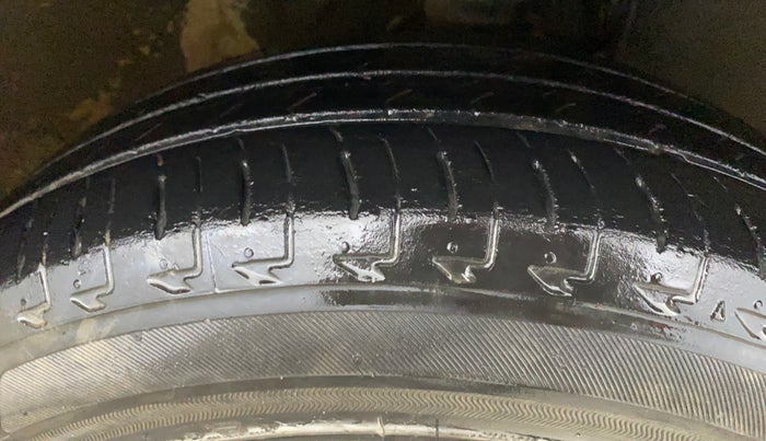 2022 Maruti IGNIS DELTA 1.2 AMT, Petrol, Automatic, 21,867 km, Right Front Tyre Tread