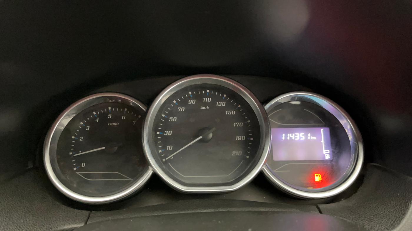 2020 Renault Duster RXS 1.5 PETROL MT, Petrol, Manual, 1,14,302 km, Odometer Image