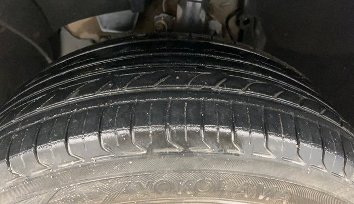 2020 Renault Duster RXS 1.5 PETROL MT, Petrol, Manual, 1,14,302 km, Left Front Tyre Tread