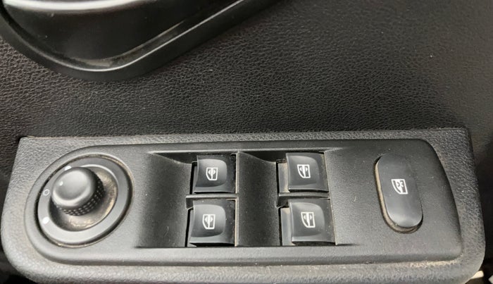 2020 Renault Duster RXS 1.5 PETROL MT, Petrol, Manual, 1,14,302 km, Driver Side Door Panels Control