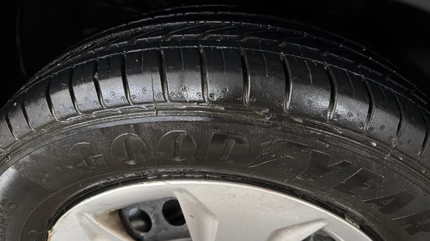 2017 Hyundai Creta E PLUS 1.6 PETROL, Petrol, Manual, 63,584 km, Right Front Tyre Tread