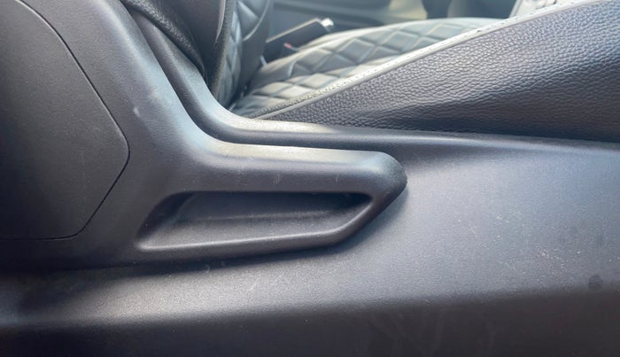 2020 Tata Tiago XT PETROL, Petrol, Manual, 22,192 km, Driver Side Adjustment Panel