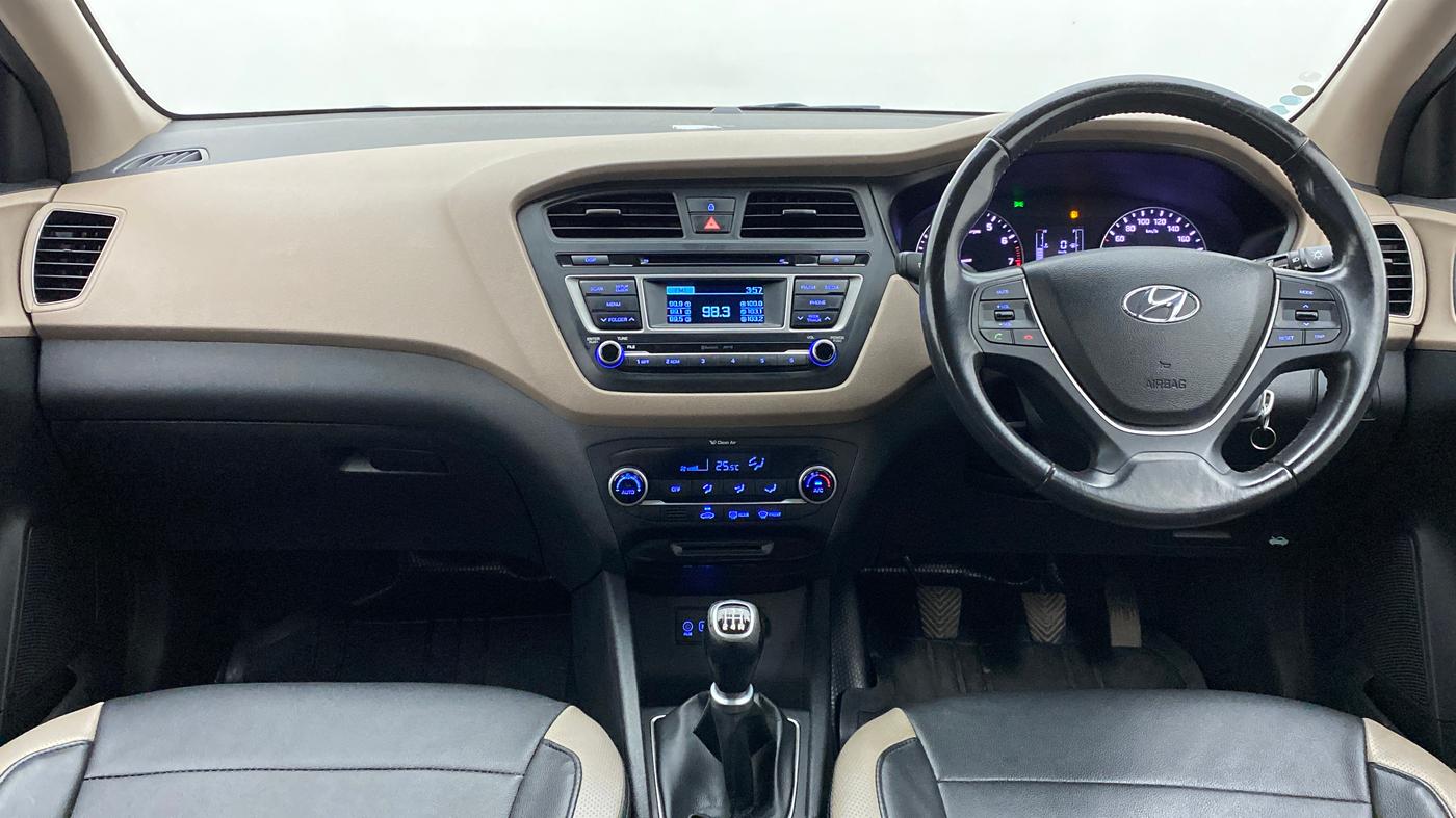 2015 Hyundai Elite i20 SPORTZ (O) 1.2, Petrol, Manual, 61,900 km, Dashboard