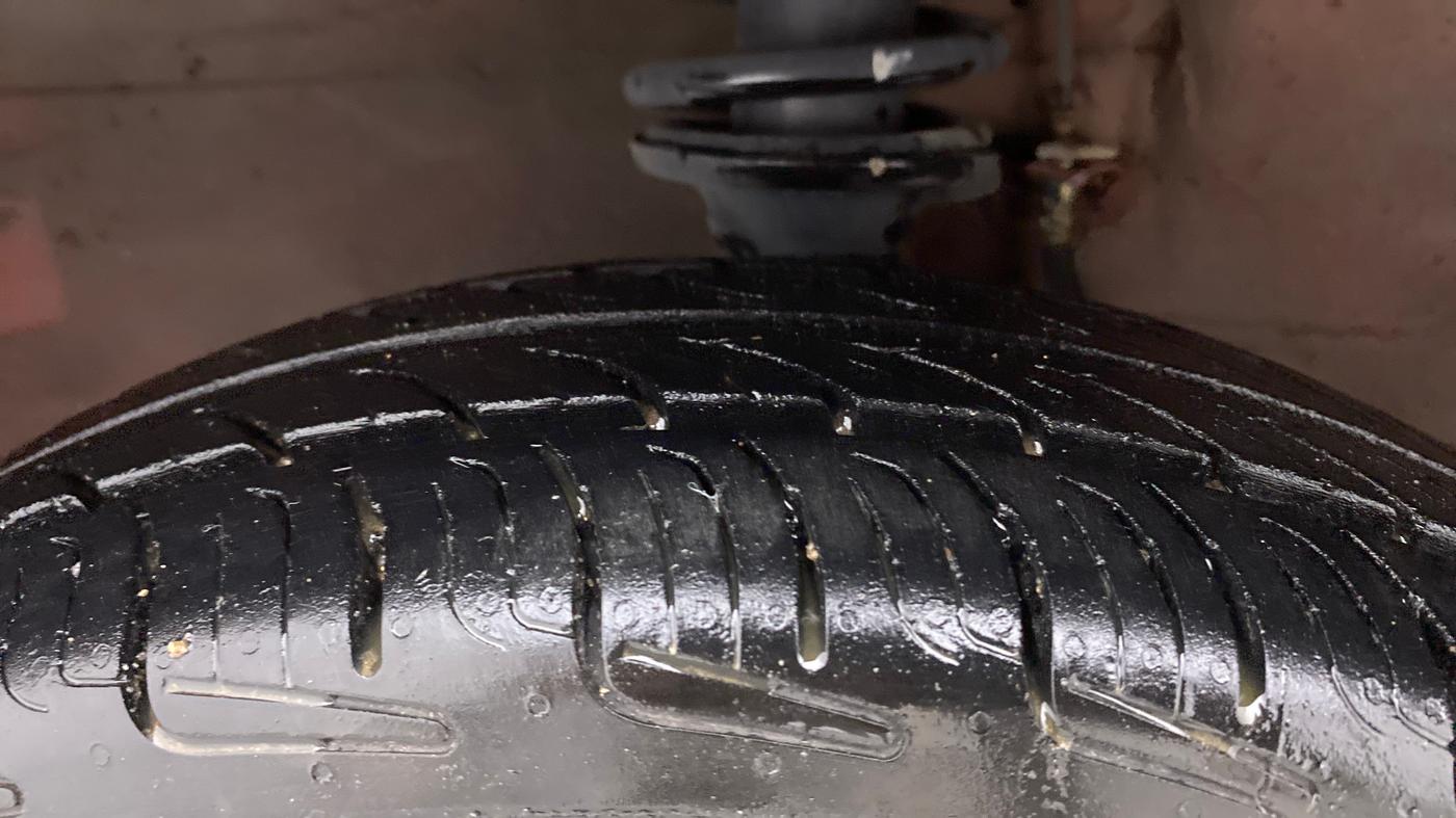 2017 Maruti Alto 800 VXI, Petrol, Manual, 79,024 km, Left Front Tyre Tread