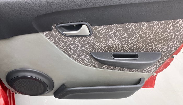 2017 Maruti Alto 800 VXI, Petrol, Manual, 79,024 km, Driver Side Door Panels Control