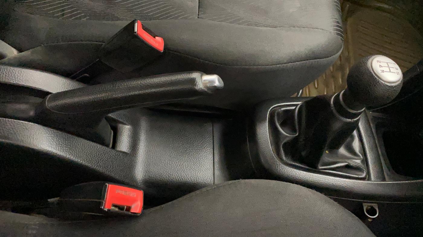 2013 Maruti Swift VDI, Diesel, Manual, 96,607 km, Gear Lever
