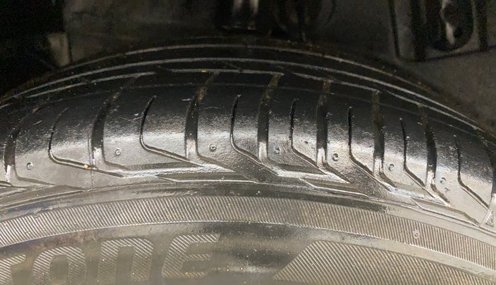 2022 Tata NEXON XZ PLUS (O) PETROL, Petrol, Manual, 70,567 km, Right Rear Tyre Tread