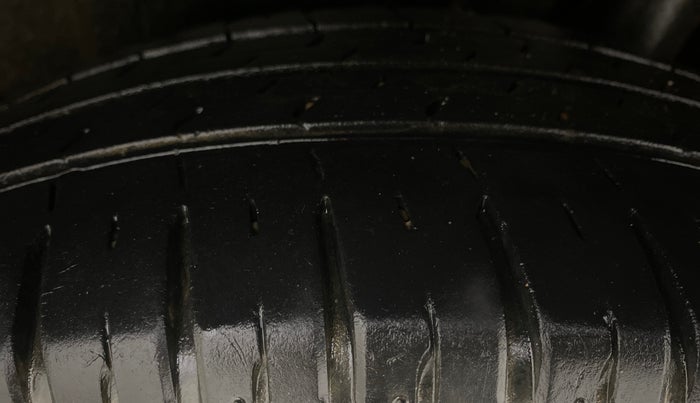 2019 Maruti Ertiga ZXI+ SHVS, Petrol, Manual, 51,227 km, Left Rear Tyre Tread