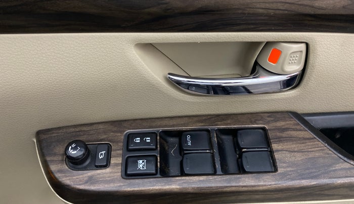 2019 Maruti Ertiga ZXI+ SHVS, Petrol, Manual, 51,227 km, Driver Side Door Panels Control