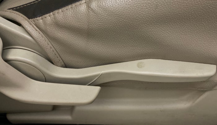 2019 Maruti Ertiga ZXI+ SHVS, Petrol, Manual, 51,227 km, Driver Side Adjustment Panel