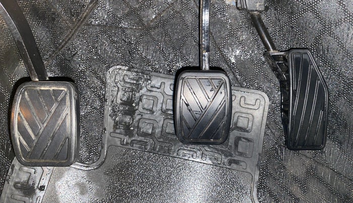 2019 Maruti Ertiga ZXI+ SHVS, Petrol, Manual, 51,227 km, Pedals