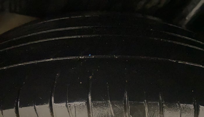 2019 Maruti Dzire VDI, Diesel, Manual, 80,606 km, Left Rear Tyre Tread