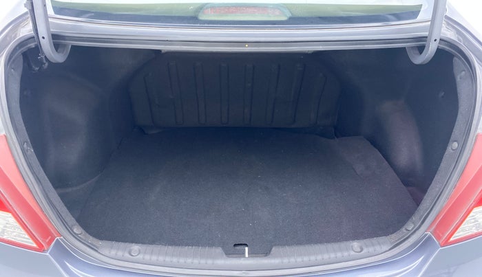 2013 Hyundai Verna FLUIDIC 1.6 SX VTVT, Petrol, Manual, 68,162 km, Boot Inside View