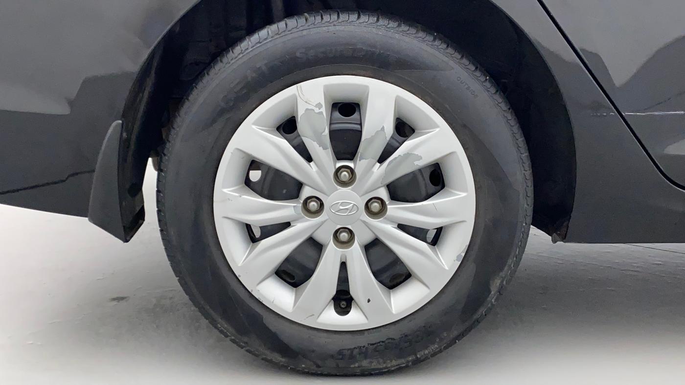 2018 Hyundai Verna 1.4 EX PETROL, Petrol, Manual, 30,520 km, Right Rear Wheel