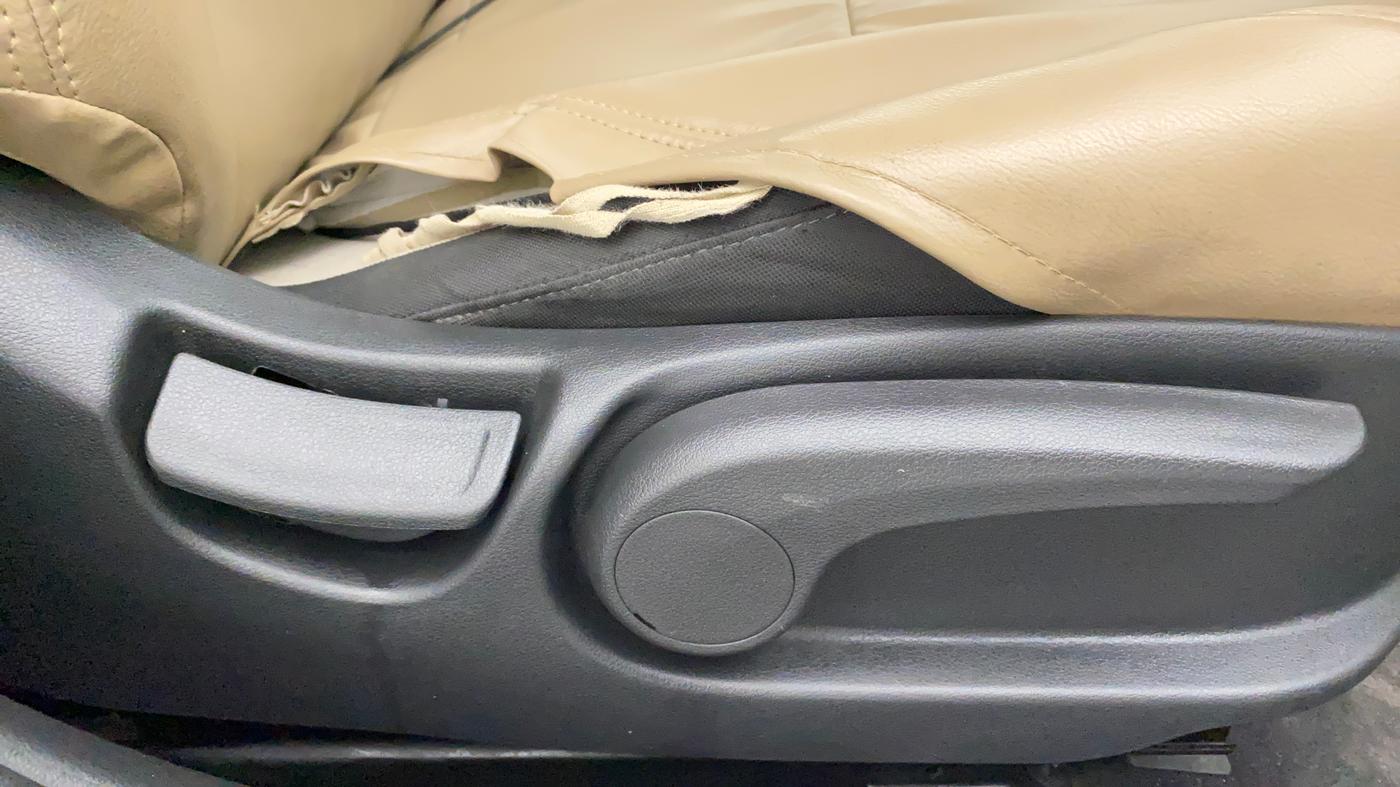 2018 Hyundai Verna 1.4 EX PETROL, Petrol, Manual, 30,520 km, Driver Side Adjustment Panel