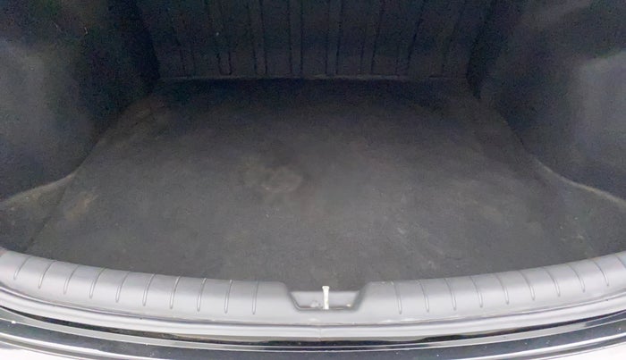 2018 Hyundai Verna 1.4 EX PETROL, Petrol, Manual, 30,520 km, Boot Inside