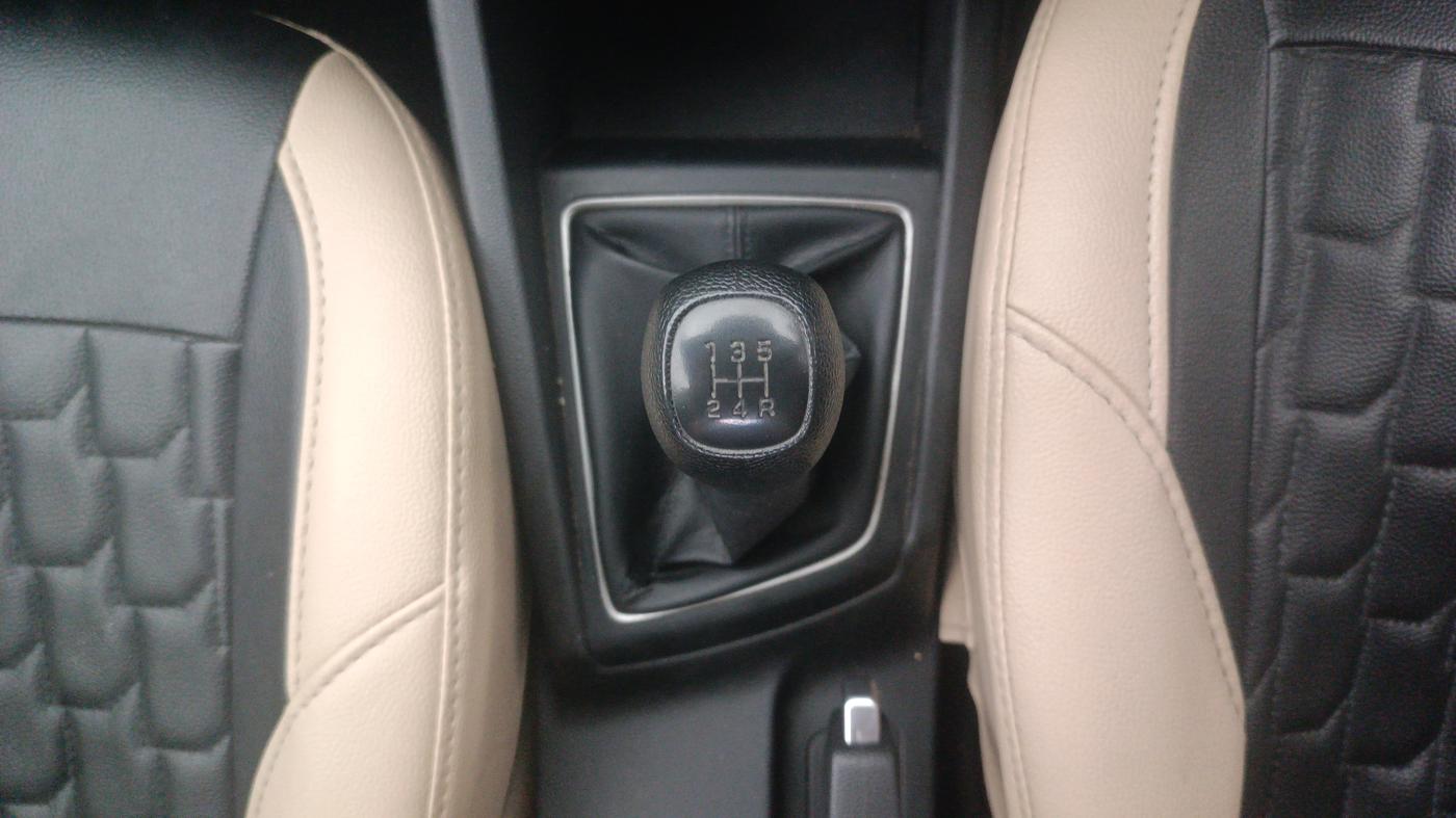2018 Hyundai Elite i20 ASTA 1.2, Petrol, Manual, 84,416 km, Gear Lever