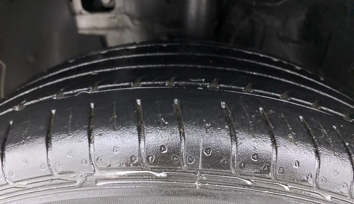 2020 Hyundai VENUE S 1.2, Petrol, Manual, 43,021 km, Left Front Tyre Tread