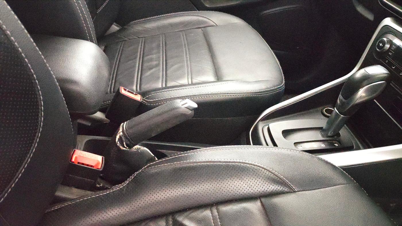 2018 Ford Ecosport TITANIUM + 1.5L PETROL AT, Petrol, Automatic, 61,005 km, Gear Lever