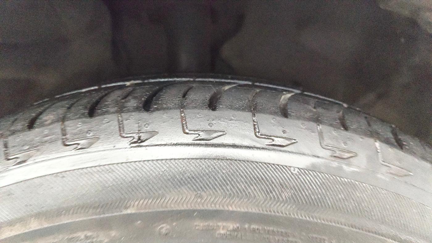 2018 Ford Ecosport TITANIUM + 1.5L PETROL AT, Petrol, Automatic, 61,005 km, Right Front Tyre Tread
