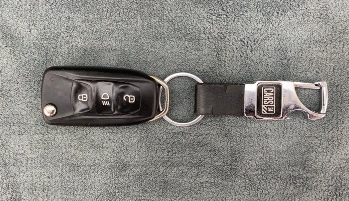 2018 Tata NEXON XZ DIESEL, Diesel, Manual, 66,345 km, Key Close Up