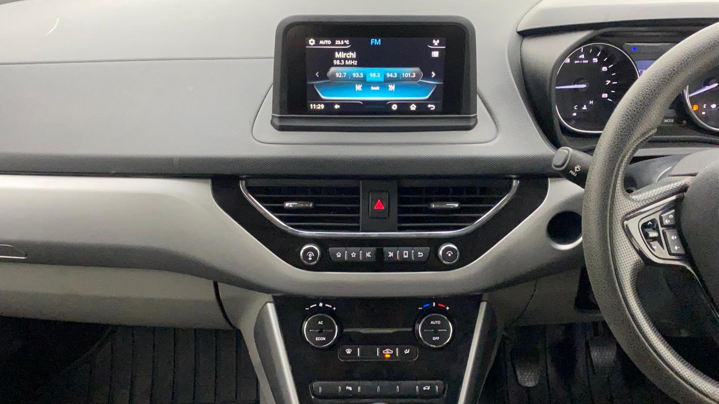 2018 Tata NEXON XZ DIESEL, Diesel, Manual, 66,345 km, Air Conditioner