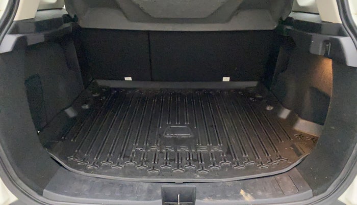 2019 Tata Harrier XZ 2.0L DUAL TONE, Diesel, Manual, 32,810 km, Boot Inside
