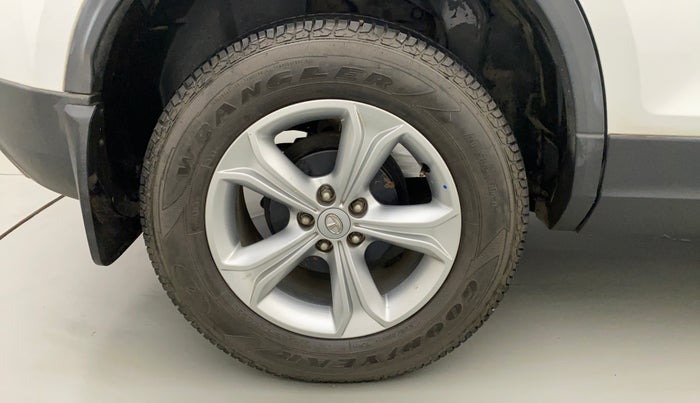 2019 Tata Harrier XZ 2.0L DUAL TONE, Diesel, Manual, 32,810 km, Right Rear Wheel