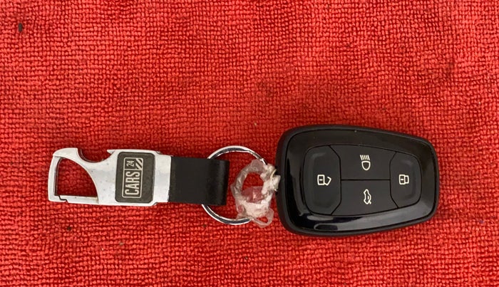 2019 Tata Harrier XZ 2.0L DUAL TONE, Diesel, Manual, 32,810 km, Key Close Up