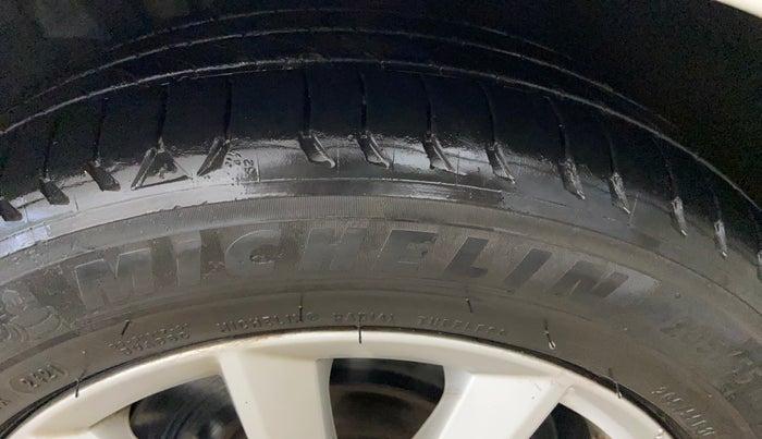 2014 Skoda Octavia ELEGANCE 1.8 TSI AT, Petrol, Automatic, 56,359 km, Left Front Tyre Tread