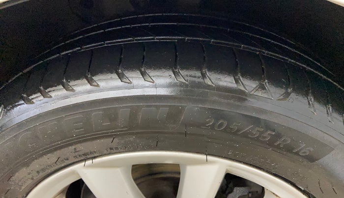 2014 Skoda Octavia ELEGANCE 1.8 TSI AT, Petrol, Automatic, 56,359 km, Right Front Tyre Tread