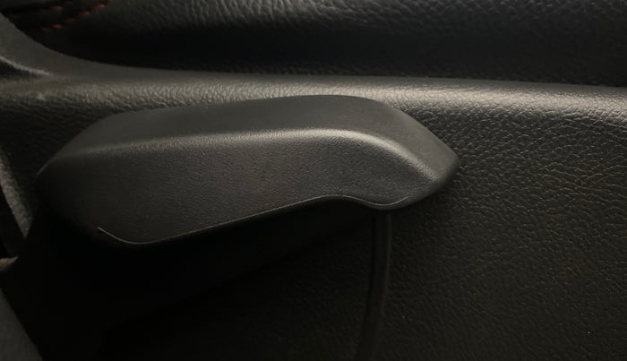 2020 Ford FREESTYLE TITANIUM 1.5 DIESEL, Diesel, Manual, 1,01,152 km, Driver Side Adjustment Panel