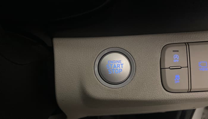 2024 Hyundai VENUE SX 1.2 PETROL, Petrol, Manual, 15,828 km, Keyless Start/ Stop Button