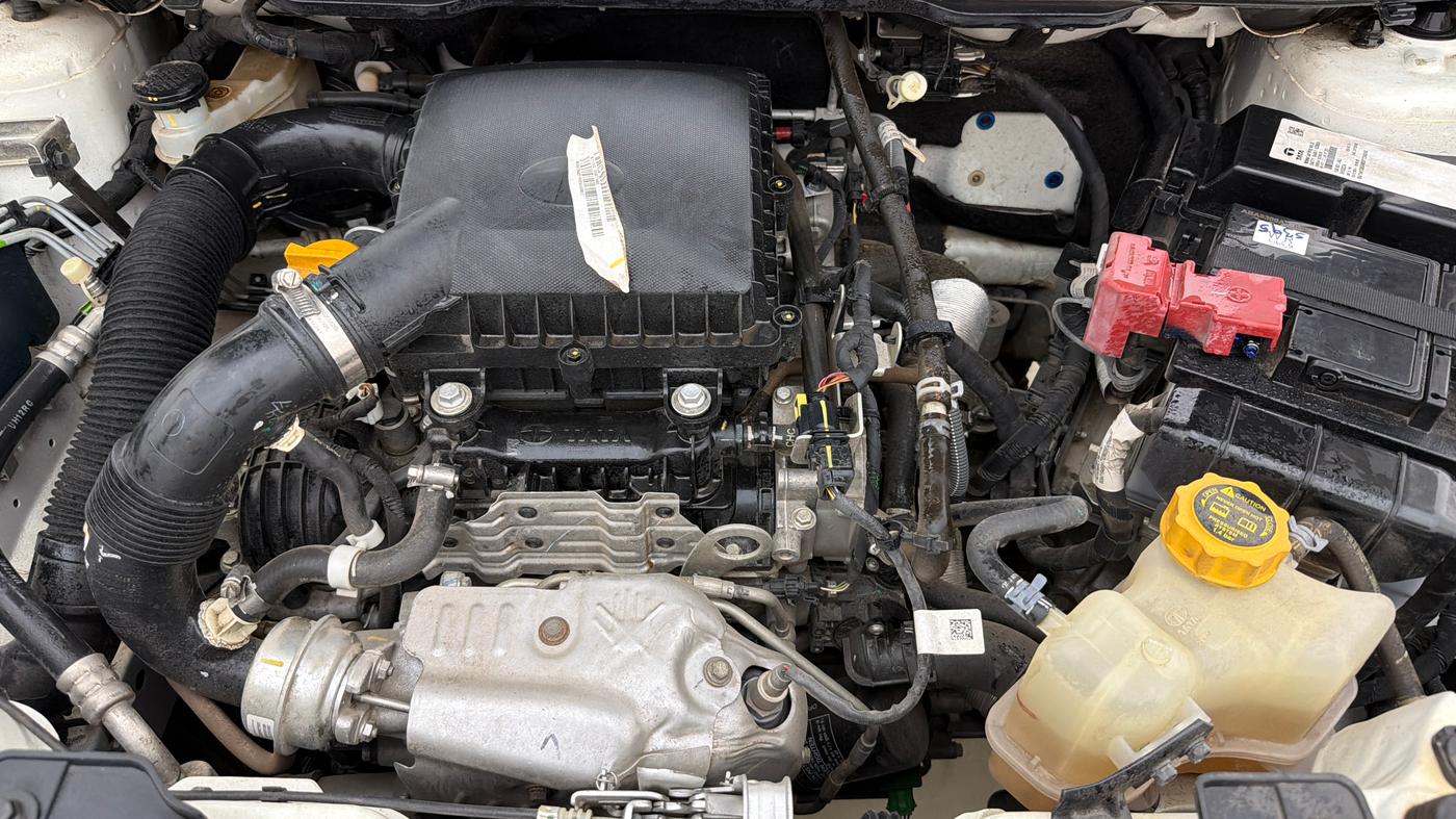 2025 Tata Curvv Creative Plus S 1.2 Petrol 6MT, Petrol, Manual, 30,626 km, Engine View