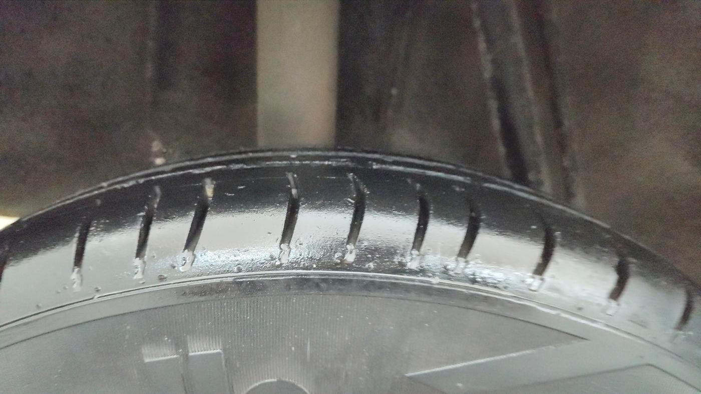 2016 Renault Kwid RXL, Petrol, Manual, 60,098 km, Right Rear Tyre Tread