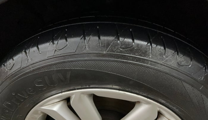 2017 Hyundai Creta SX PLUS 1.6 PETROL, Petrol, Manual, 82,070 km, Left Front Tyre Tread