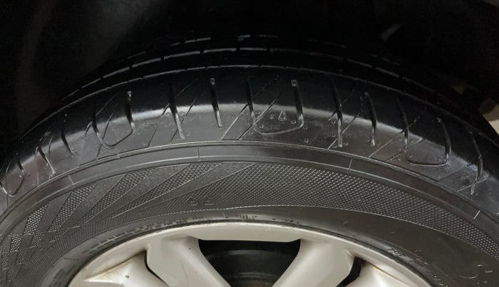 2017 Hyundai Creta SX PLUS 1.6 PETROL, Petrol, Manual, 82,070 km, Left Rear Tyre Tread