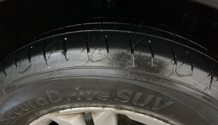 2017 Hyundai Creta SX PLUS 1.6 PETROL, Petrol, Manual, 82,070 km, Right Front Tyre Tread