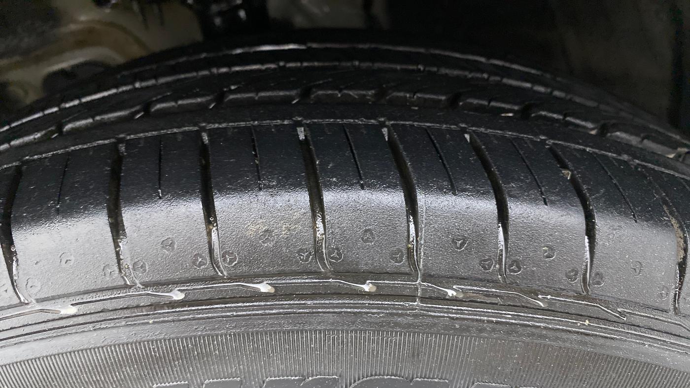2020 KIA SELTOS HTX 1.5 PETROL MT, Petrol, Manual, 26,465 km, Left Front Tyre Tread