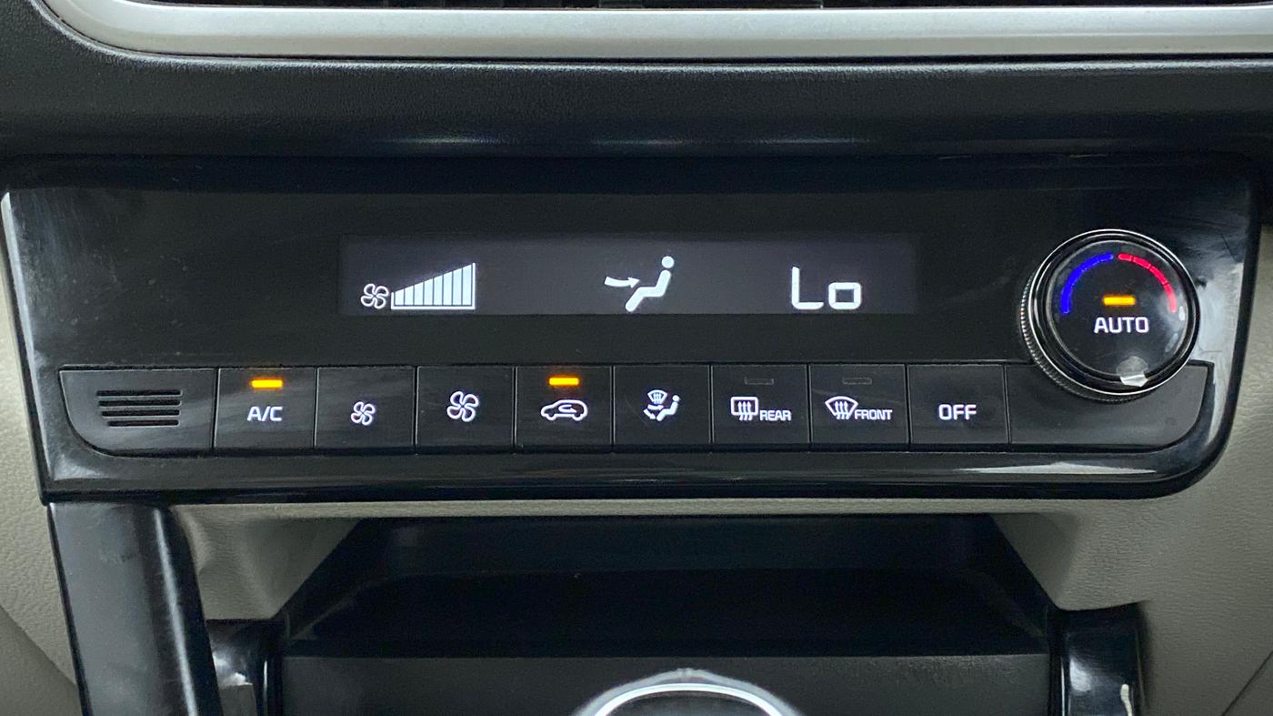 2020 KIA SELTOS HTX 1.5 PETROL MT, Petrol, Manual, 26,465 km, Automatic Climate Control