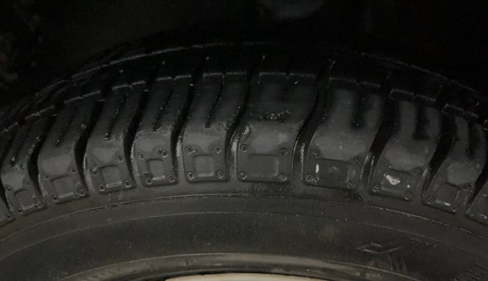 2016 Maruti Alto 800 LXI, Petrol, Manual, 10,442 km, Left Front Tyre Tread