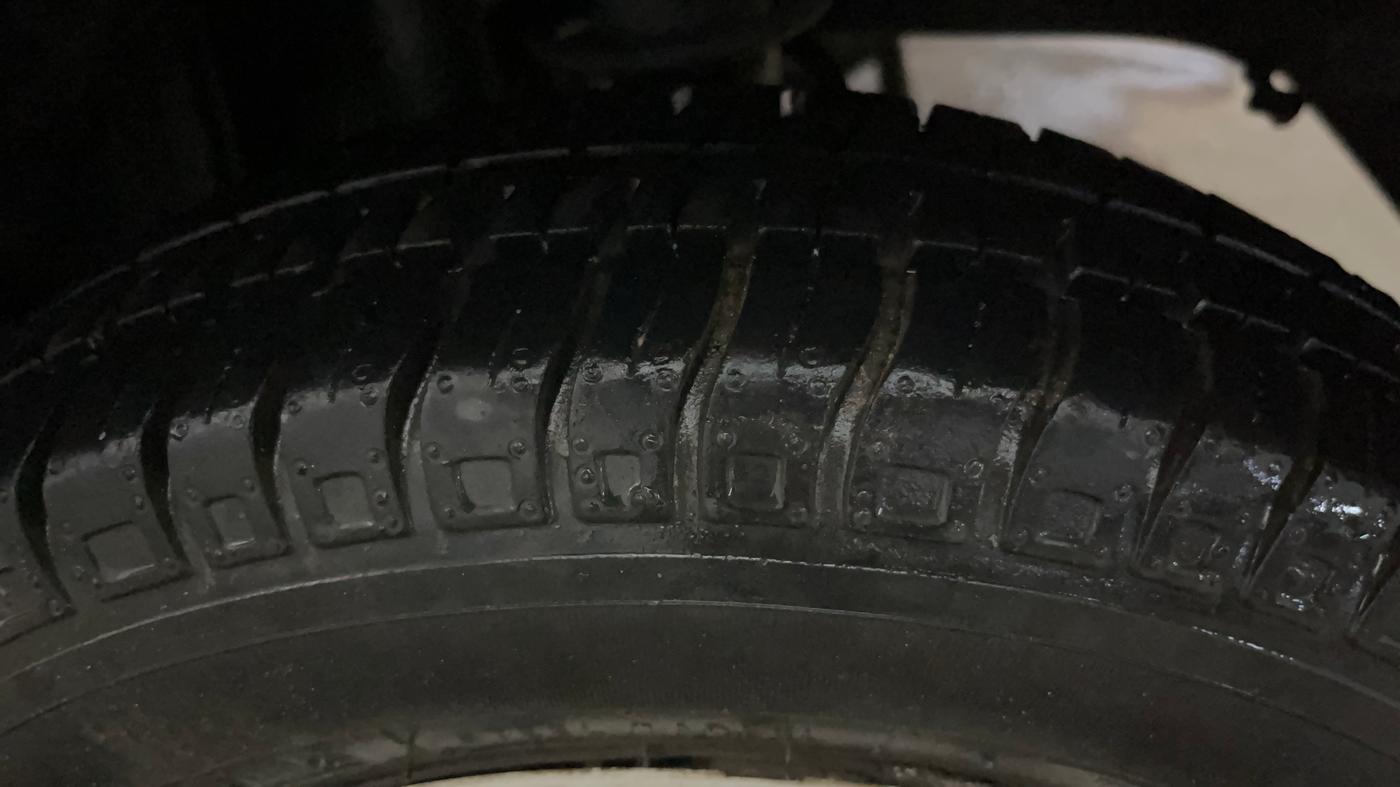 2016 Maruti Alto 800 LXI, Petrol, Manual, 10,523 km, Left Rear Tyre Tread
