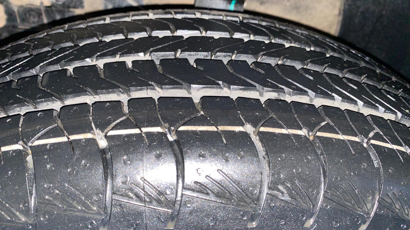 2024 Maruti Grand Vitara SIGMA SMART HYBRID, Petrol, Manual, 17,444 km, Left Front Tyre Tread