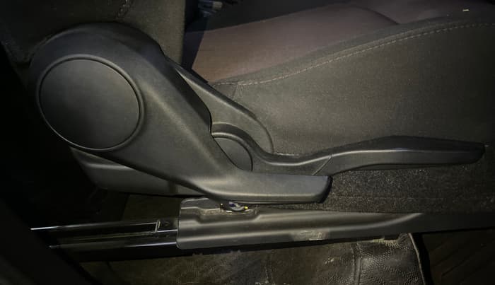 2024 Maruti Grand Vitara SIGMA SMART HYBRID, Petrol, Manual, 17,444 km, Driver Side Adjustment Panel