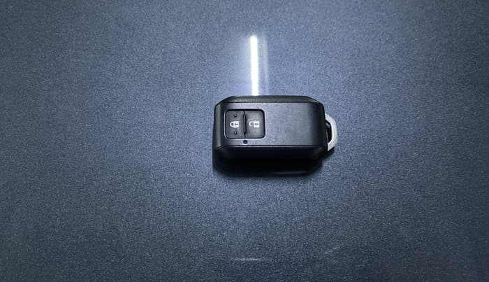 2024 Maruti Grand Vitara SIGMA SMART HYBRID, Petrol, Manual, 17,444 km, Key Close Up