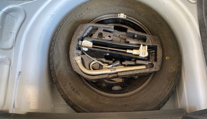 2014 Volkswagen Polo HIGHLINE1.2L, Petrol, Manual, 44,306 km, Spare Tyre