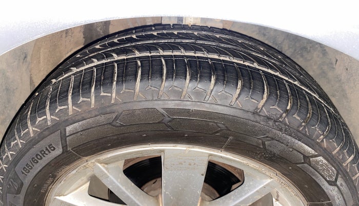 2014 Volkswagen Polo HIGHLINE1.2L, Petrol, Manual, 44,306 km, Right Front Tyre Tread